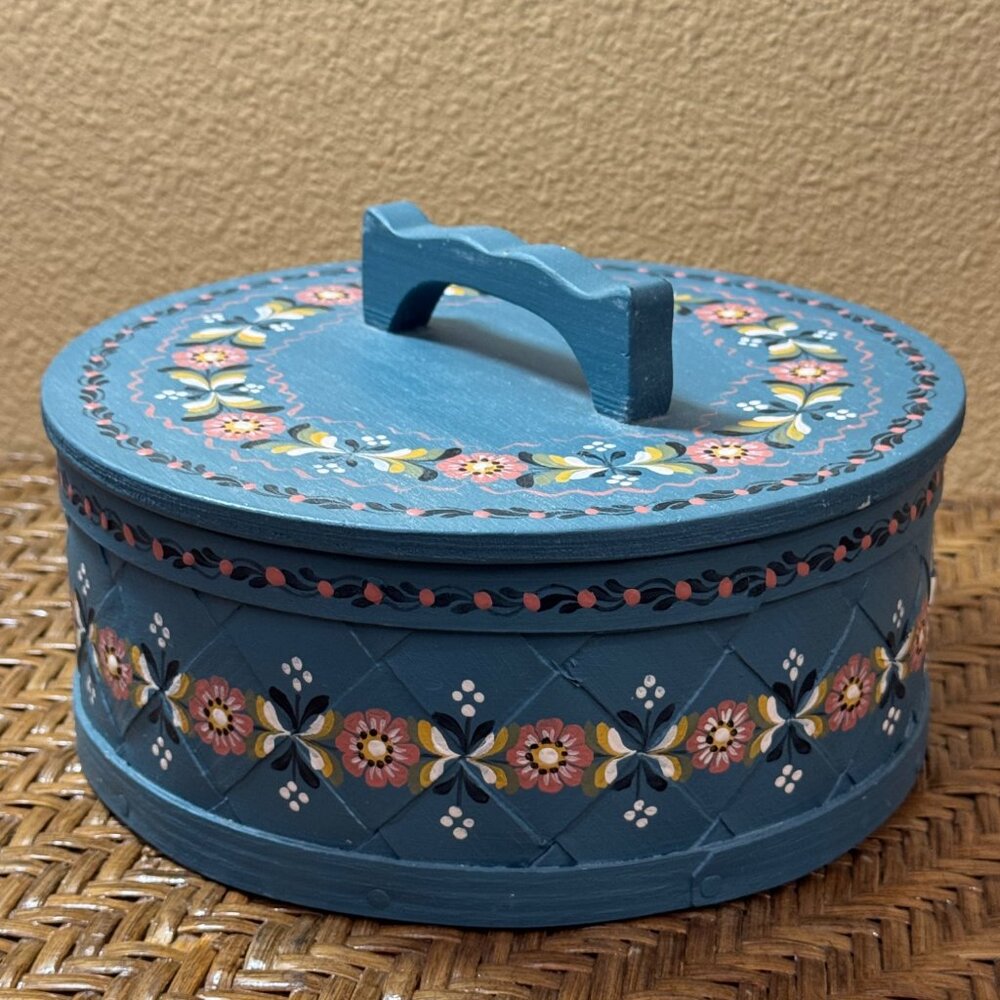 Vintage Swedish Primitive Hand-Painted Decorative Wooden Box With Lid